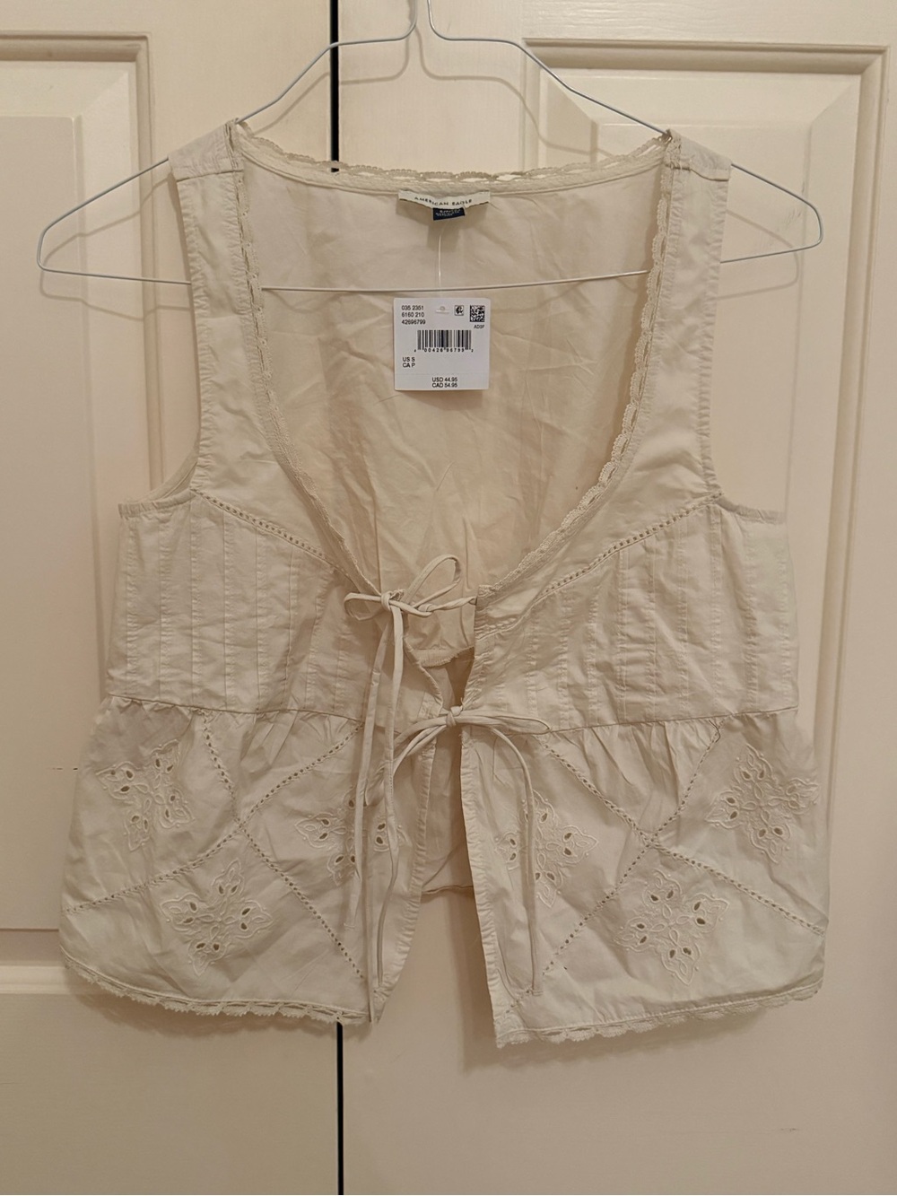 NWT AMERICAN EAGLE VEST SIZE S